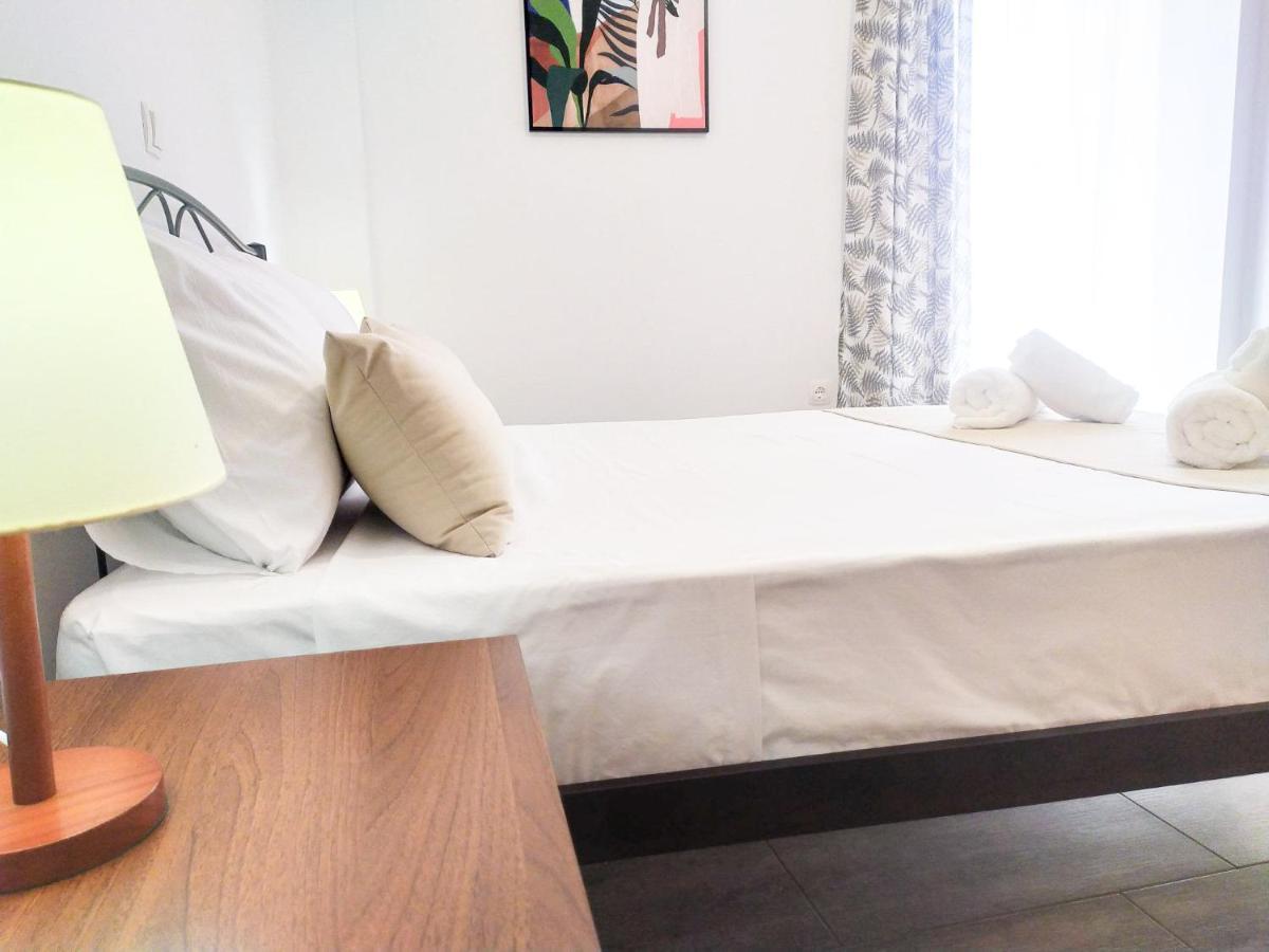 Sea Side View Home Steps From The Beach & City 하니아 외부 사진